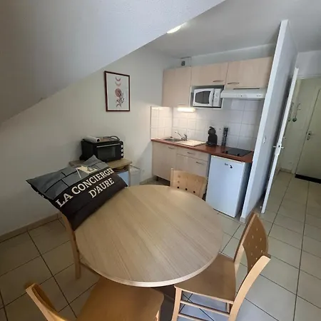 Balcons De La Neste B דירה